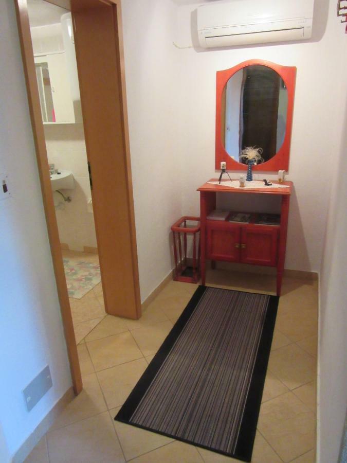 Apartmani Gracijela Karlobag Luaran gambar