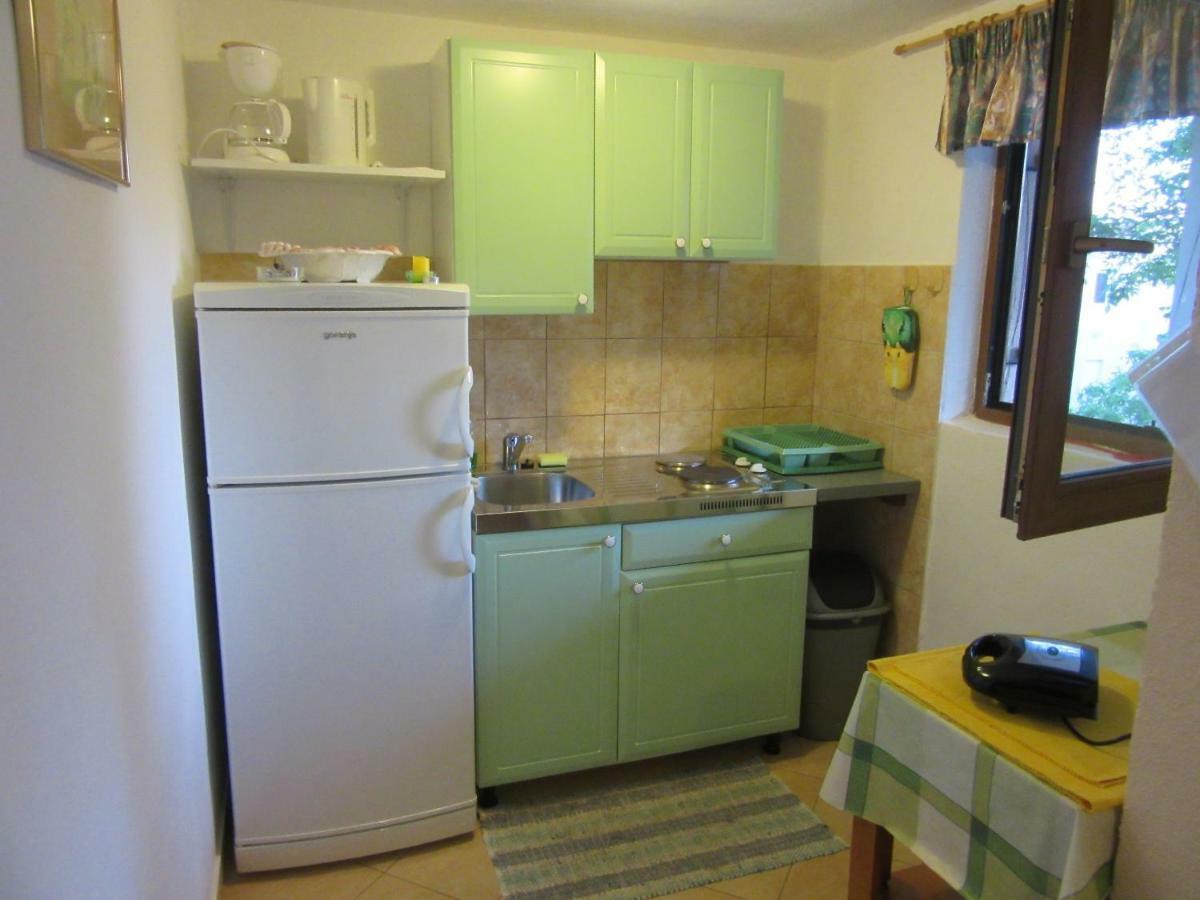 Apartmani Gracijela Karlobag Luaran gambar