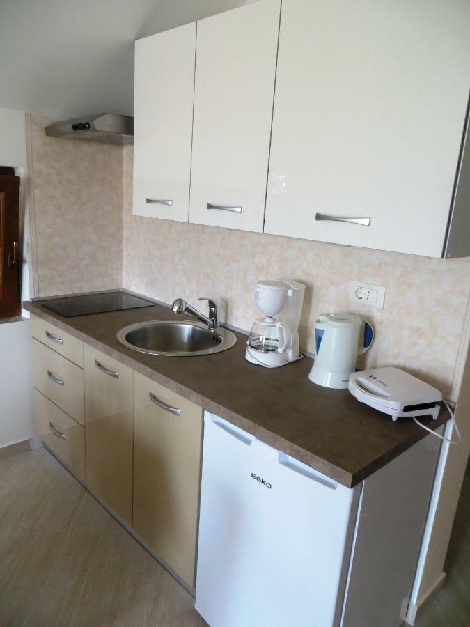 Apartmani Gracijela Karlobag Luaran gambar